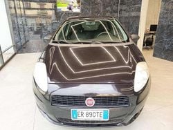 Nero Usata 2013 Fiat Punto Lounge Tre volumi | 3999 € (Buon prezzo)