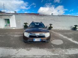 Marrone Usata 2010 Dacia Duster Tre volumi | 3699 € (Ottimo prezzo)