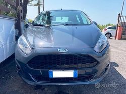 Grigio Usata 2014 Ford Fiesta Due volumi | 5200 € (Ottimo prezzo)