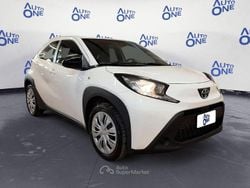 Bianco Usata 2024 Toyota Aygo Active Due volumi | 12.400 € (Buon prezzo)