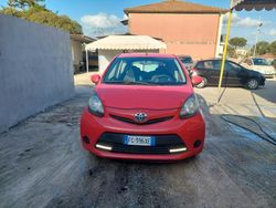 Rosso Usata 2012 Toyota Aygo Active Due volumi | 3990 € (Buon prezzo)