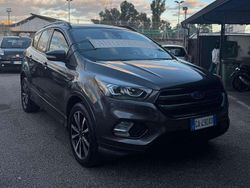 Grigio Usata 2020 Ford Kuga ST-Line SUV | 16.900 € (Buon prezzo)
