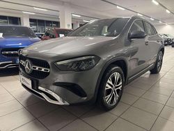 Grigio Usata 2023 Mercedes GLA200 Advanced SUV | 36.900 € (Buon prezzo)