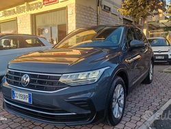 Grigio Usata 2021 VW Tiguan Life SUV | 22.990 € (Ottimo prezzo)