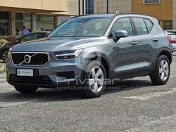 Grigio Usata 2019 Volvo XC40 Business Edition SUV | 21.100 € (Buon prezzo)