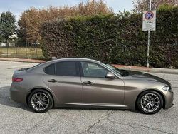 Usata 2017 Alfa Romeo Giulia Business Tre volumi | 15.600 € (Buon prezzo)