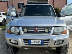 Grigio Usata 2003 Mitsubishi Pajero SUV | 9500 € (Buon prezzo)