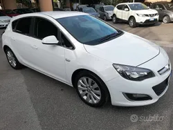 Bianco Usata 2015 Opel Astra Cosmo Tre volumi | 4990 € (Super prezzo)