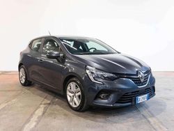 Gray Usata 2022 Renault Clio V Business Tre volumi | 12.800 € (Buon prezzo)