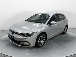 Argento Usata 2023 VW Golf VIII Style Tre volumi | 28.200 € (Buon prezzo)