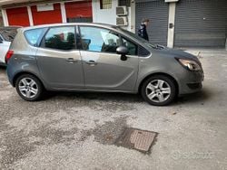 Grigio Usata 2015 Opel Meriva Monovolume | 6000 € (Buon prezzo)