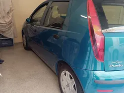 Usata 2005 Fiat Punto Due volumi | 2400 € (Cara)