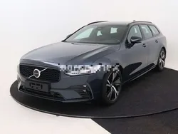 Blu/azzurro metallizzato Usata 2022 Volvo V90 R-Design Station wagon | 46.208 €