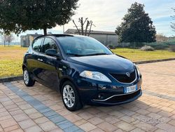 Nero Usata 2016 Lancia Ypsilon Platinum Due volumi | 7400 € (Buon prezzo)