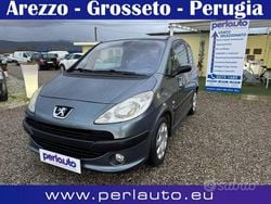 Grigio Usata 2006 Peugeot 1007 Due volumi | 4300 € (Molto cara)