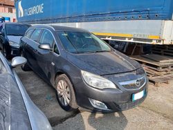 Grigio Usata 2012 Opel Astra Cosmo Station wagon | 1700 € (Super prezzo)