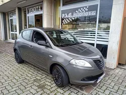 Grigio scuro Usata 2015 Lancia Ypsilon Due volumi | 6300 € (Buon prezzo)