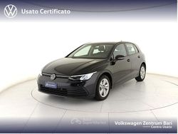 Nero Usata 2023 VW Golf VIII Life Tre volumi | 22.800 € (Buon prezzo)