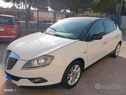 Bianco Usata 2010 Lancia Delta Due volumi | 4800 € (Buon prezzo)
