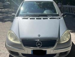 Grigio Usata 2006 Mercedes A180 Tre volumi | 1300 €