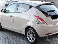 Usata 2015 Lancia Ypsilon Due volumi | 5000 €