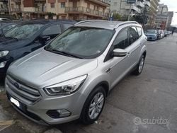 Grigio Usata 2017 Ford Kuga S SUV | 16.000 € (Molto cara)