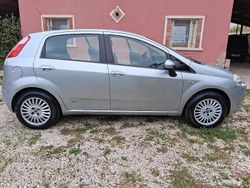 Usata 2006 Fiat Punto Due volumi | 3000 € (Molto cara)