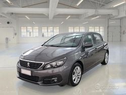 Grigio Usata 2021 Peugeot 308 Business-Line Tre volumi | 12.300 € (Ottimo prezzo)