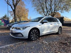 Argento Usata 2020 VW Golf VIII Style Tre volumi | 18.990 € (Buon prezzo)