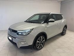 Grigio Usata 2015 Ssangyong (KGM) Tivoli SUV | 7300 € (Cara)
