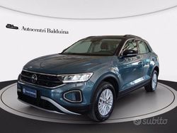 Petroleum blue Usata 2023 VW T-Roc Life SUV | 25.900 € (Buon prezzo)