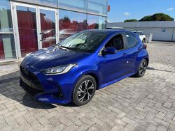 Blu Nuova 2025 Toyota Yaris Hybrid Trend Tre volumi | 21.500 € (Buon prezzo)