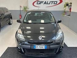 Nero Usata 2010 Renault Clio II Dynamique Tre volumi | 3500 € (Ottimo prezzo)