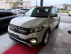 Beige Usata 2023 VW T-Cross Sport SUV | 16.990 € (Buon prezzo)