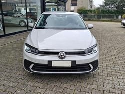 Beige Usata 2021 VW Polo Tre volumi | 14.500 € (Buon prezzo)