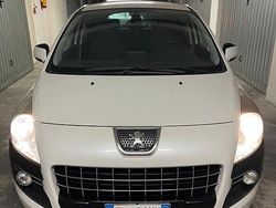 Bianco Usata 2012 Peugeot 3008 Due volumi | 4990 € (Cara)
