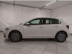 Beige Usata 2023 VW Polo Life Tre volumi | 16.500 € (Ottimo prezzo)