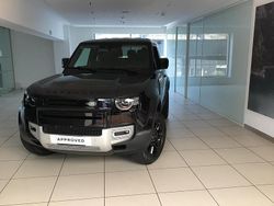 Santorini black Usata 2024 Land Rover Defender SE SUV | 75.000 € (Buon prezzo)
