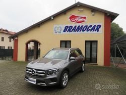 Grigio scuro Usata 2021 Mercedes GLB180 SUV | 27.900 € (Buon prezzo)