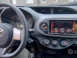 Rosso Usata 2020 Toyota Yaris Cool Tre volumi | 10.200 € (Ottimo prezzo)