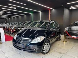 Nero Usata 2010 Mercedes A160 Elegance Tre volumi | 6500 € (Molto cara)