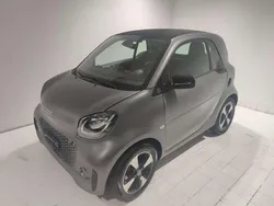 Grigio scuro Usata 2020 Smart ForTwo Electric Drive Passion Tre volumi | 12.000 € (Buon prezzo)