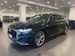 Nero Usata 2022 Audi Q8 Sport SUV | 73.800 € (Cara)