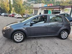 Grigio Usata 2014 Fiat Punto Lounge Tre volumi | 5899 € (Buon prezzo)