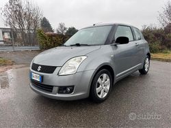 Grigio Usata 2009 Suzuki Swift Tre volumi | 3900 € (Buon prezzo)