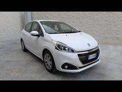 Bianco Usata 2019 Peugeot 208 Active Due volumi | 10.000 € (Buon prezzo)
