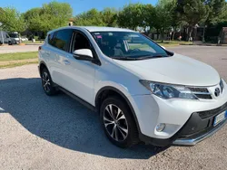 Usata 2014 Toyota RAV4 Anniversary SUV | 14.000 € (Cara)