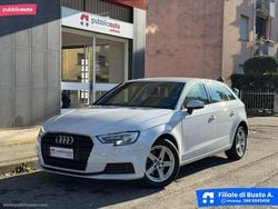 Bianco Usata 2017 Audi A3 Business Tre volumi | 11.900 € (Ottimo prezzo)