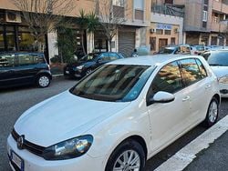 Bianco Usata 2011 VW Golf VI Comfortline Tre volumi | 7000 € (Buon prezzo)