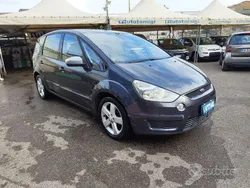 Grigio scuro Usata 2009 Ford S-MAX Titanium Monovolume | 4300 € (Buon prezzo)